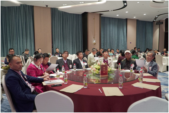 “攜手筑夢,守正創新”的迎新年企業界座談會現場。符敦孝攝